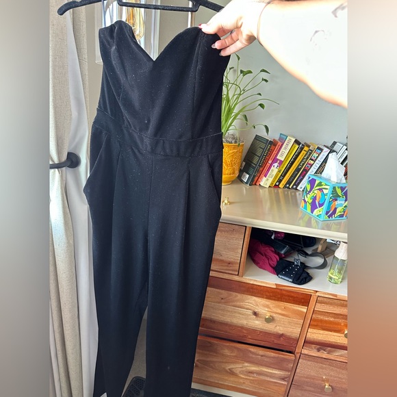 Express Black Strapless Sweetheart Velvet Pantsuit - Picture 6 of 8